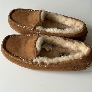 Brand new Ansley UGGPure wool lined slippers